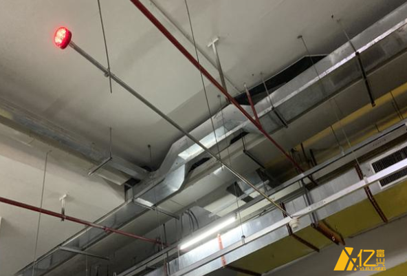 304不銹鋼明裝線(xiàn)槽